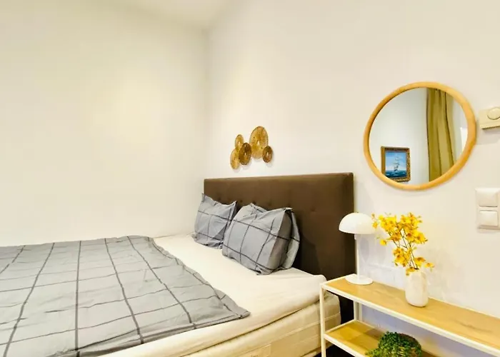 Comfortable 1br By Westbahnhof Apartment