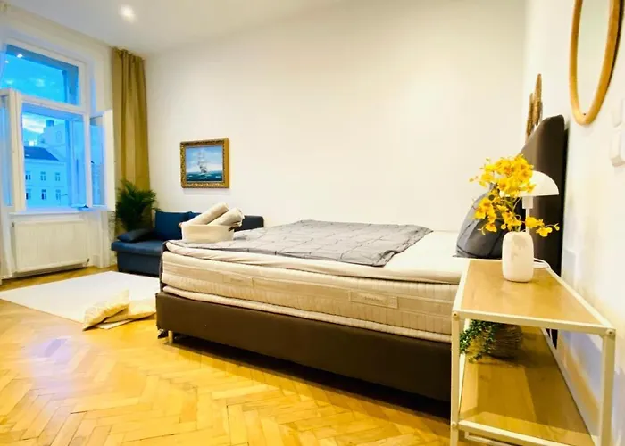 Apartment Comfortable 1br By Westbahnhof *