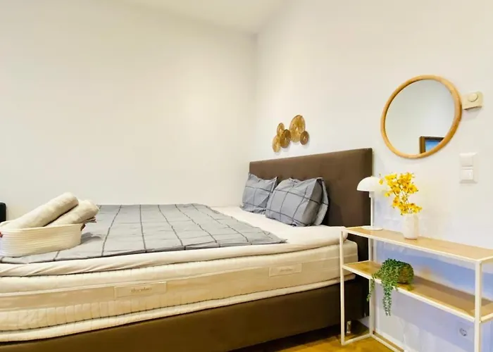 Comfortable 1br By Westbahnhof * Vienna