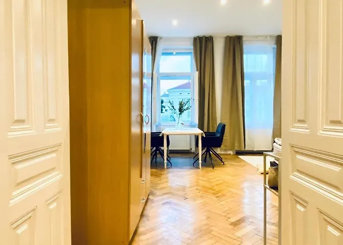 Apartment Comfortable 1br By Westbahnhof