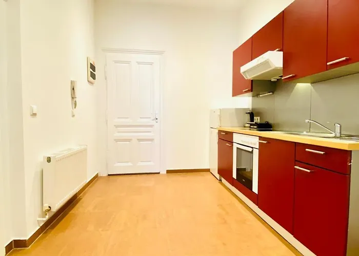Comfortable 1br By Westbahnhof *